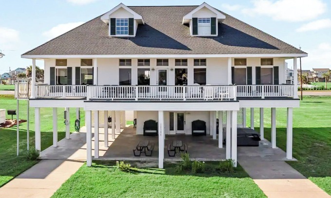 Indian Beach House | Beach View Haven: 4 Bedrooms, Hot Tub & Oceanfront Relaxation