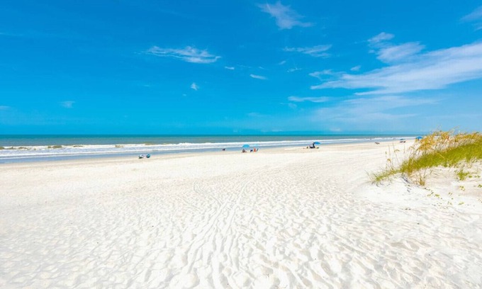 Jacksonville House | Beach-View Getaway , Sleeps 4, 1 Block from Ocean