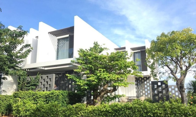 Long Hai Villa | Beach View Villa with Private Pool & Prime Tourist Location