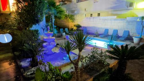 Bacvice Apartment | Oceanfront Beach Villa with Kitchen and Breakfast Included