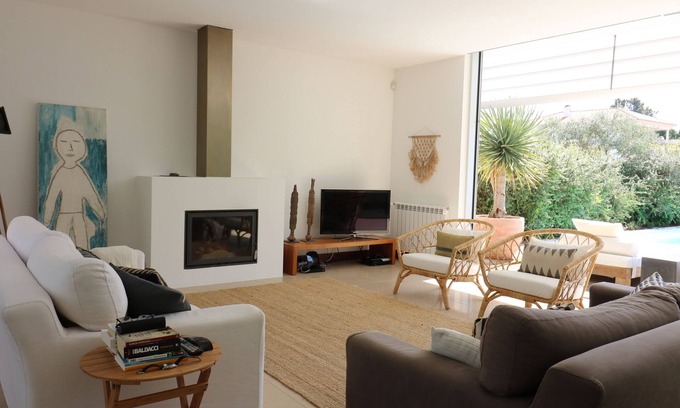 Fornos Villa | Unforgettable Beach Villa at Aldeia do Meco, Near Lisbon