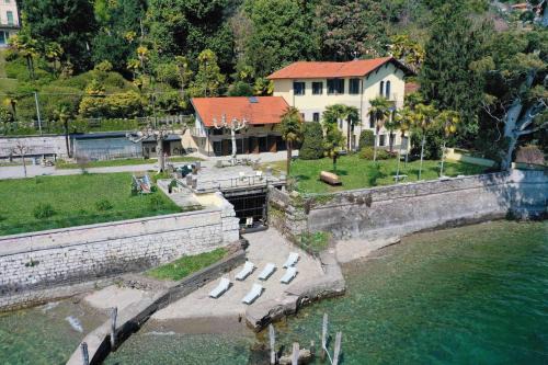 San Maurizio Villa | Beach Villa Fiorina: 4-Star Haven with Private Beach Access