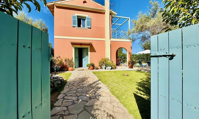 Lefkada Town Villa | Beach Villa Simeoni with private pool