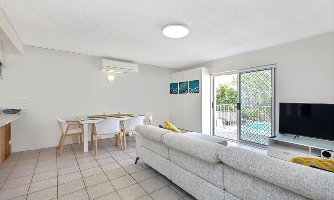 Kings Beach Apartment | Family-Friendly Beachcomber Unit 4 Near Dingle Ave