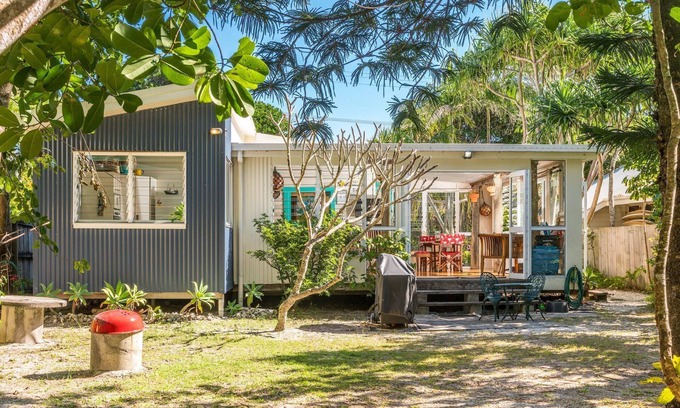 Suffolk Park Cottage | Unforgettable Oceanfront Stay at Beachcombers Cottage