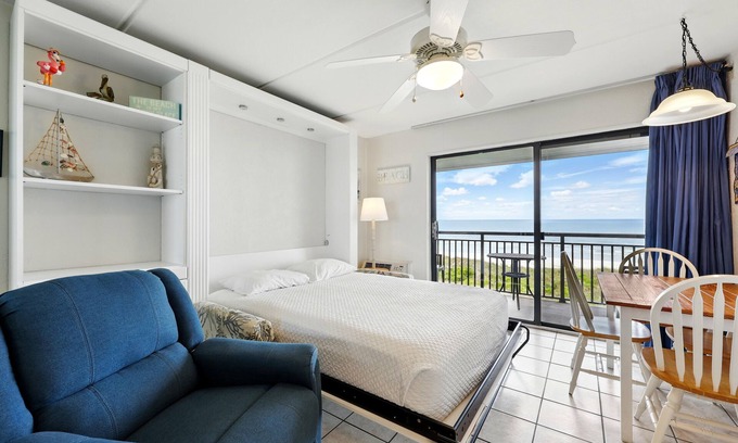 Crescent Beach Condo | Oceanfront Balcony Suite with Pool and Pet-Friendly Amenities