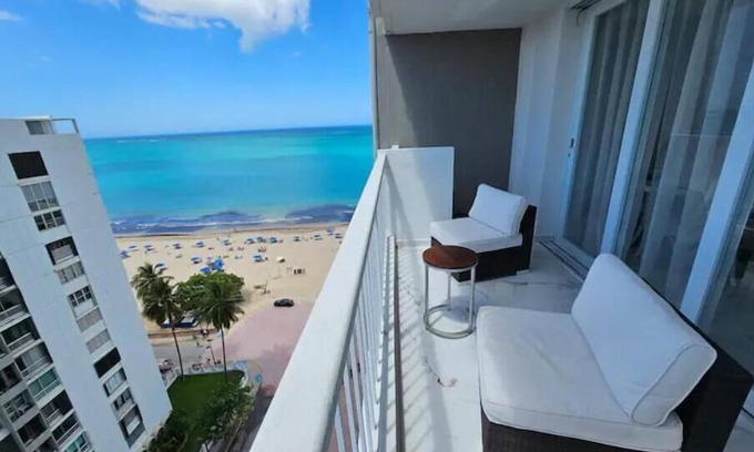 Isla Verde Apartment | Beachfront 2-Bedroom Apartment Steps from Dining & Shops