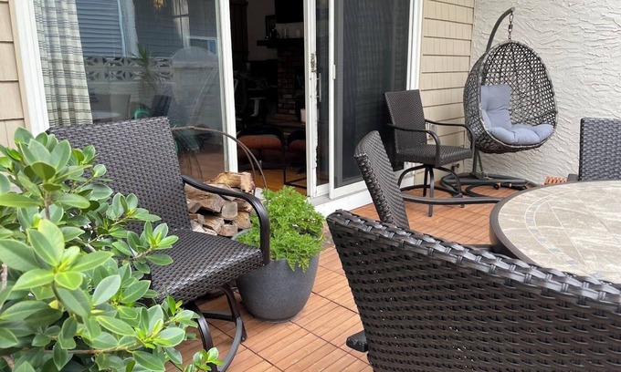 Sea Bright House | Beachfront 2BR with Ocean Views, Pet and Kid Friendly!