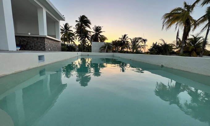 San Crisanto House | beachfront 3 bedroom house with terrace and pool in San Crisanto, Yucatán