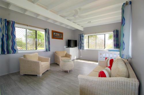 Crescent Head Apartment | Oceanfront Retreat at 6, 25 Willow Street for Family Getaways