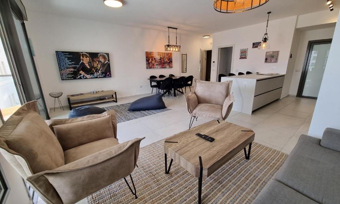 Nahariya Apartment | Beachfront Achziv: Pet-Friendly Oasis with Ocean Views