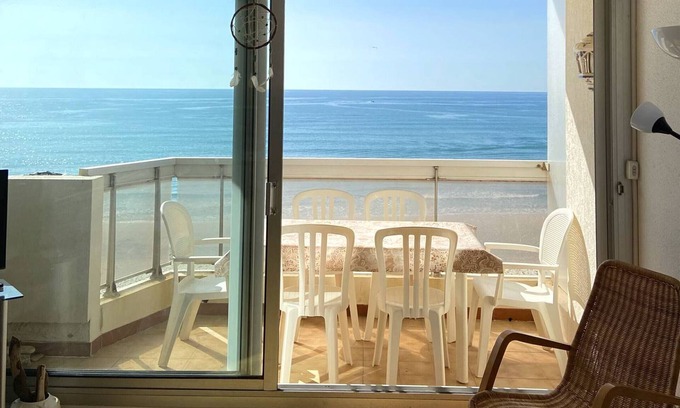 Palavas-les-Flots Apartment | Oceanfront Apartment in Palavas-les-Flots for 5 Guests
