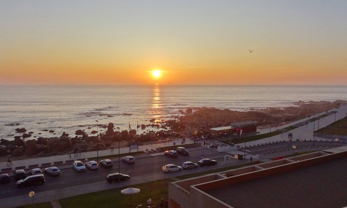 Canidelo Apartment | Beachfront 3-Bedroom Apartment with Oceanview & Spa