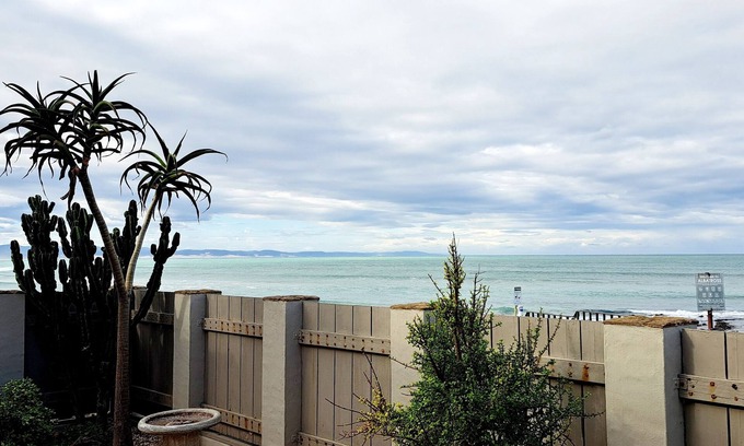 Jeffreys Bay Apartment | Beachfront apartment in Jeffreys Bay, known for its world-class surf breaks!