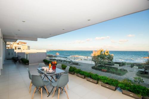 Spata-Artemida Apartment | Beachfront Artemida Retreat - Guest Rated: 9.8 with Ocean Views