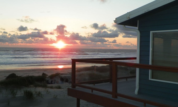 Bayshore House | Beachfront Haven with Incredible Views and Pool Access