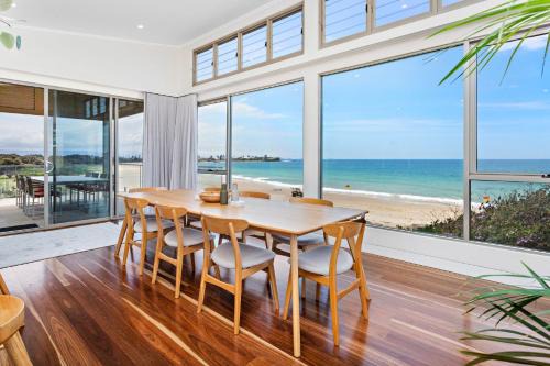 Shellharbour House | Oceanfront Paradise: Family-Friendly Coastal Getaway