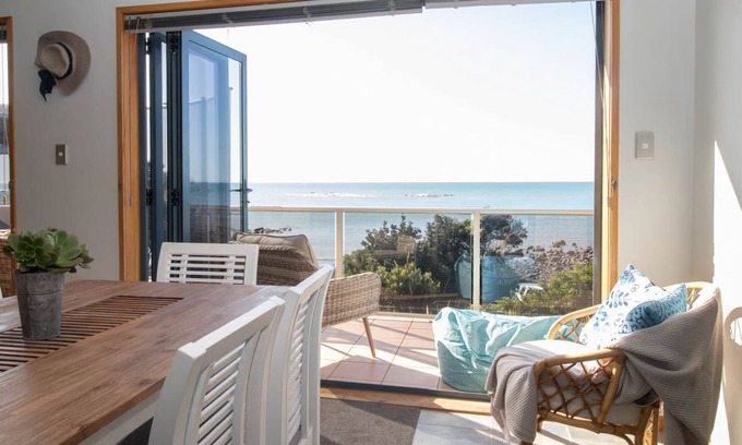 Bell Block House | Oceanview Escape on Wanaka Terrace - Guest Rated 9.6/10