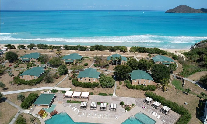 East End Condo | Beachfront Escape: Cozy 1-Bed Apartment at Lambert Beach
