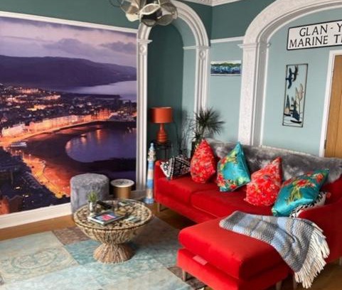 Aberystwyth Apartment | Oceanfront Boutique Apartment with Scenic Views & Breakfast