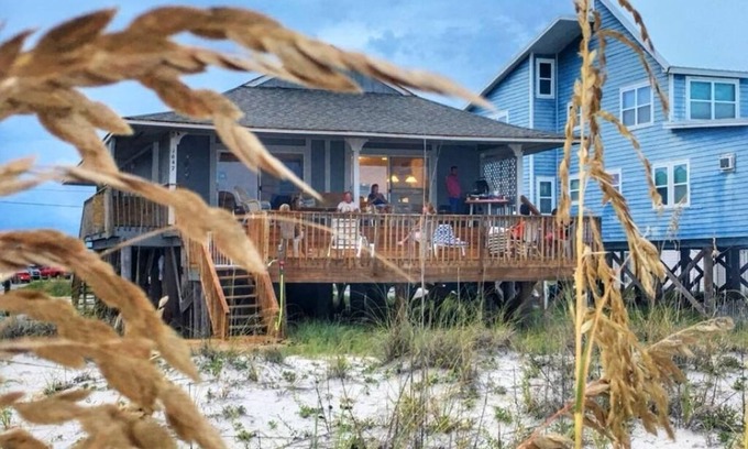 Gulf Shores House | Beachfront Bungalow: 4 Bedrooms with Ocean Views Await