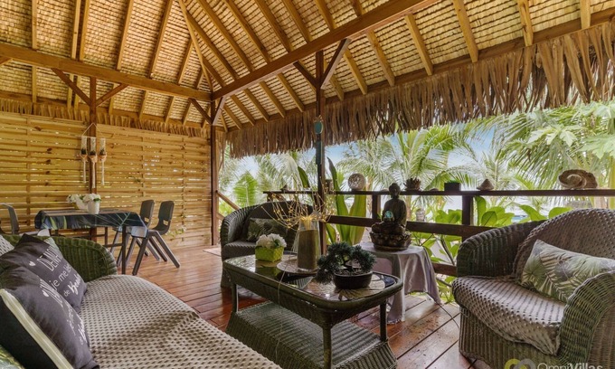 Moorea-Maiao House | Beachfront Bungalows with Scenic Sunset Views in Haapiti