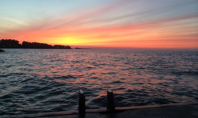 Huron House | Beachfront Bliss: Cedar Point, Fishing & Family Fun Awaits!