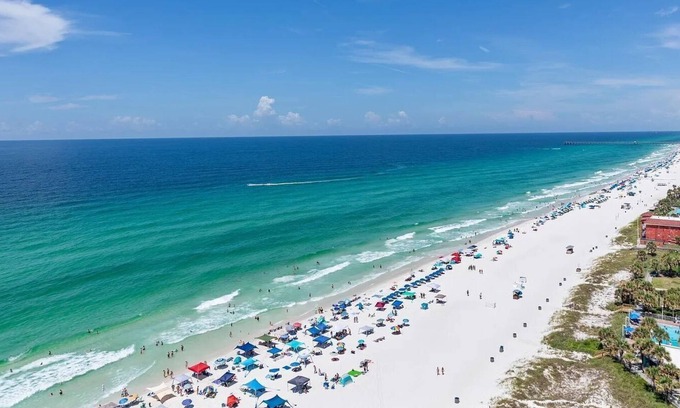 Long Beach Condo | Beachfront Condo with Gulf Views & Resort Perks