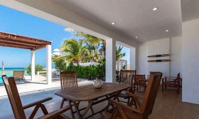 Chicxulub Puerto House | Beachfront Coastal Retreat with private pool & terrace / Villa Tajota