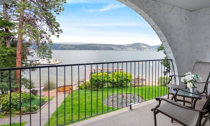 Central Okanagan Condo | Seaside Beachfront Condo for Your Perfect Getaway