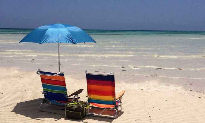 Discovery Bay Condo | Idyllic Beachfront Condo on Grand Bahama's Coral Beach