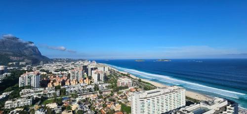 Barra da Tijuca Apartment | Beachfront Condo with Pool and Ocean View - 4-Star Retreat