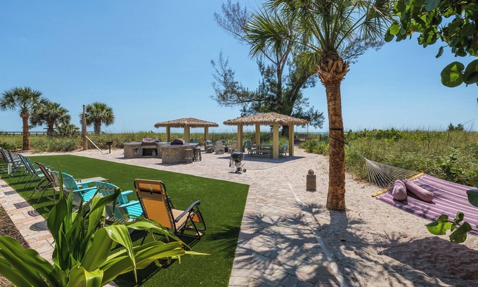 Nokomis Condo | Beachfront Condo with Ocean View at Jetties Pointe Cottage