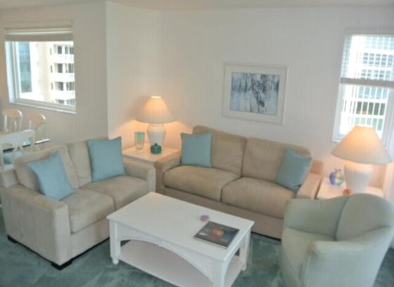 Park Shore Apartment | Beachfront Condo Retreat with Hot Tub for Family Fun