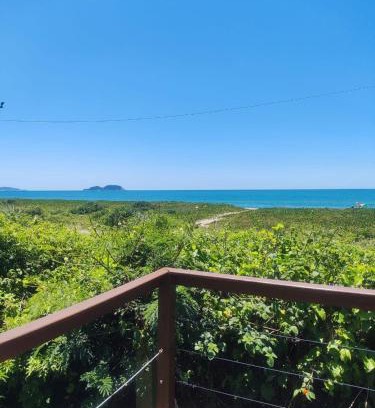 Armacao House | Beachfront Condomínio