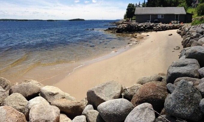 Ingramport Cottage | Beachfront Cottage Retreat on St Margarets Bay, Nova Scotia