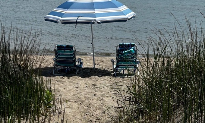 Harwich Cottage | Beachfront Cottage on the Lake