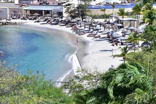 Cap Estate Apartment | Beachfront Cozy Apartment with Ocean View & Breakfast
