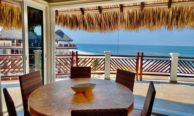 San Pedro Mixtepec Apartment | Secluded Palmarito Beach Penthouse with Ocean Views