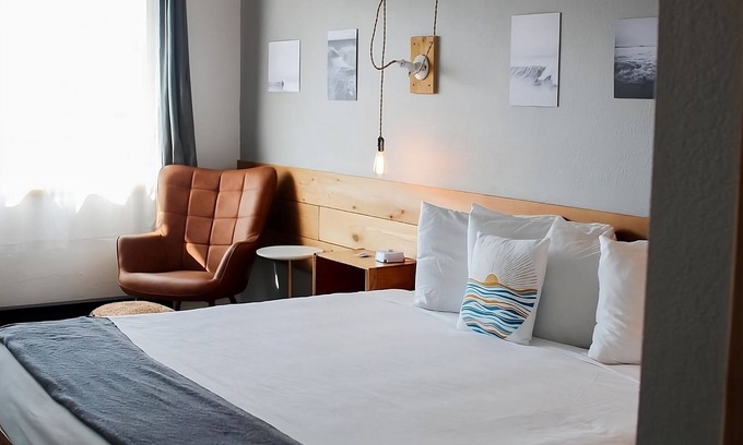 Long Beach Hotel | Beachfront Escape: 2 Units with Indoor Pool & Ocean Views