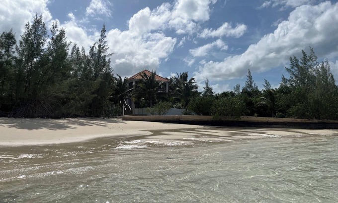 Green Turtle Cay House | Cozy Cocoa Bay Apartments with Ocean View and Spa