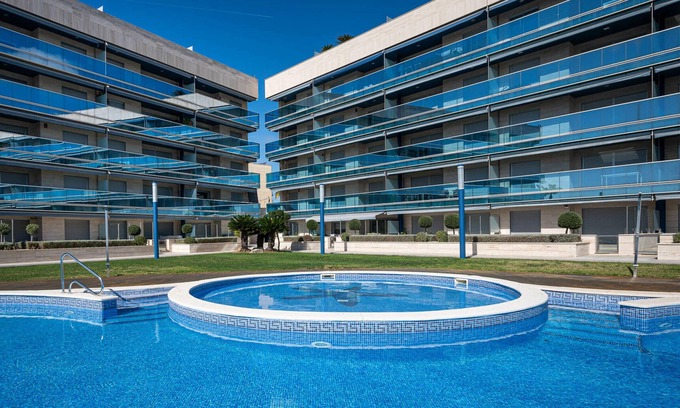 Torredembarra Apartment | Family-Friendly Apartment Torredembarra with Pool & Spa