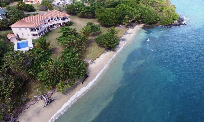 Petit Calivigny Villa | Stunning Beachfront Villa with Ocean Views and Pool