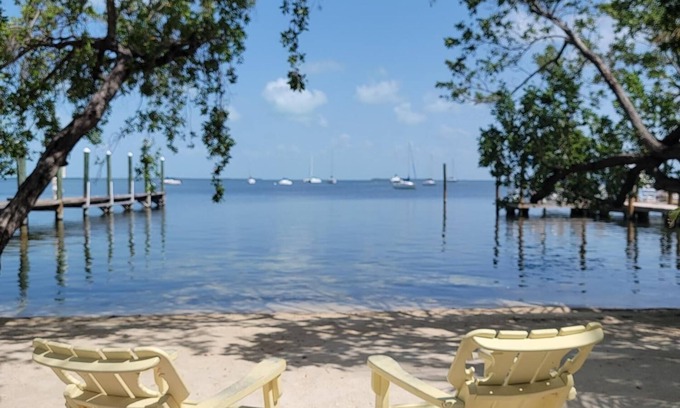 Key Largo Hotel | Beachfront Retreat in Key Largo with Private Beach Access