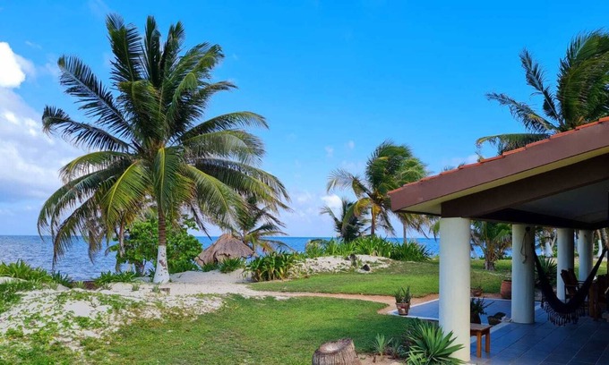 Mahahual House | Beachfront home for 10, Amazing Caribbean Views!