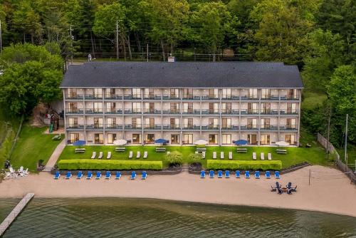 Houghton Lake Hotel | Beachfront Hotel at Houghton Lake - Rated 9/10 with Pool