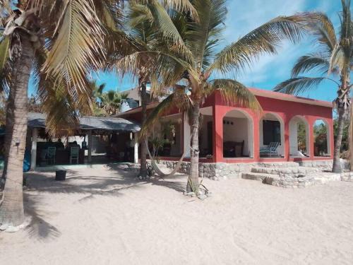 El Sargento House | Beachfront House in Perfect Location, Pet & Child Friendly