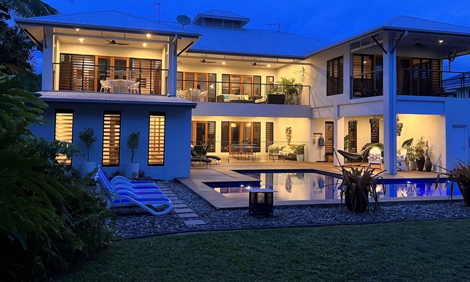 Kewarra Beach House | Ocean View Resort with Heated Pool & Spa - Rated 9.8/10