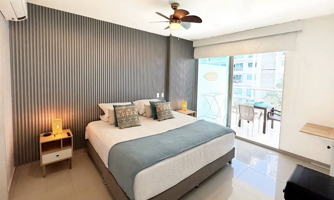 La Boquilla Condo | Beachfront + King Bed + 2X Wifi + Morros Ultra