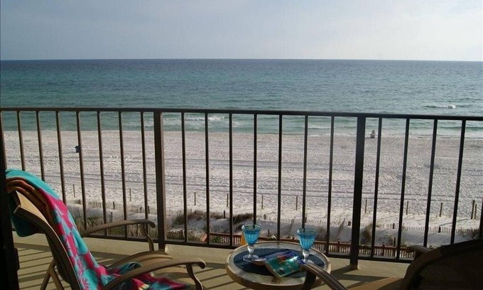 Biltmore Beach Condo | Experience Beachfront Bliss with Breathtaking Ocean Views